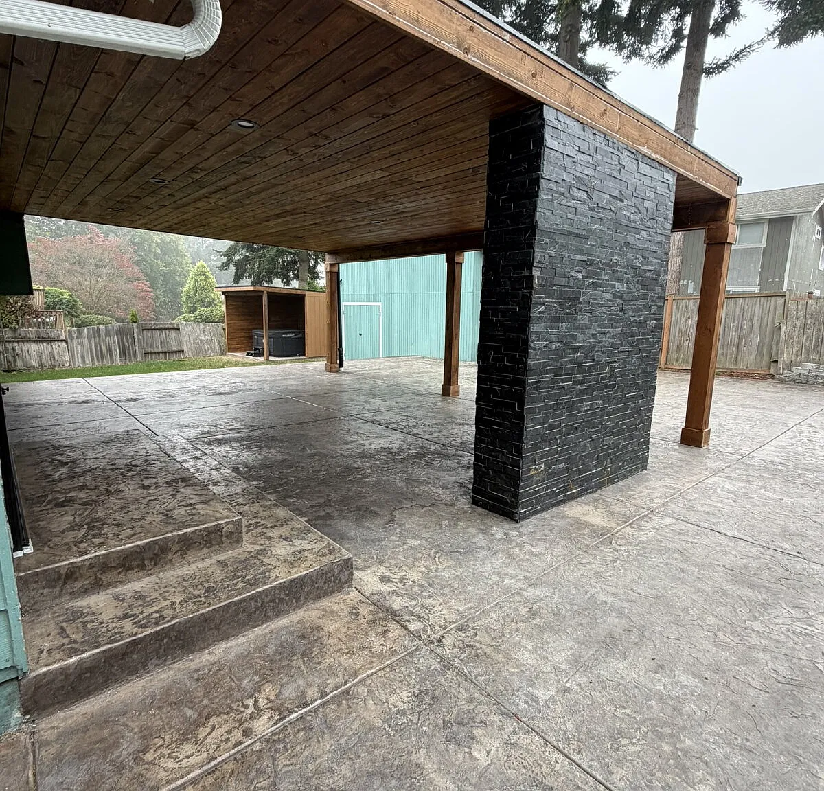 3 bed, 2.5 bath, 1870 sqft, $2,995 — Photo 2