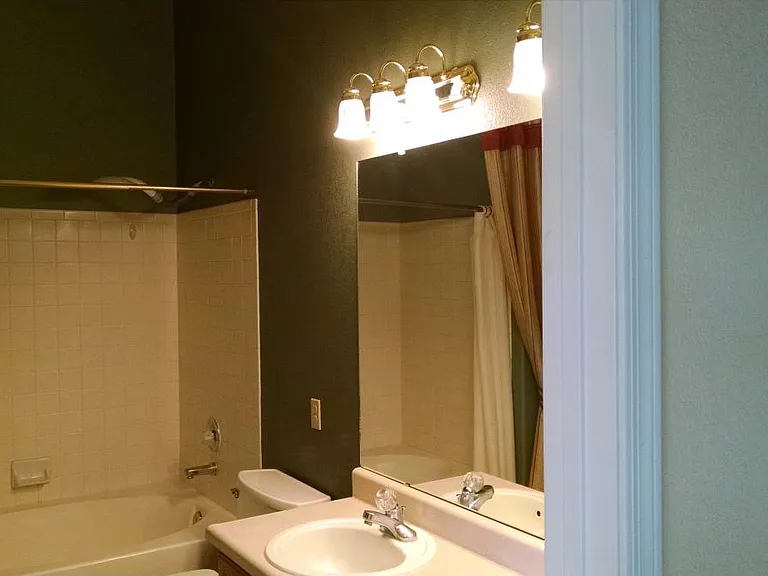 2462 S Perillo Dr — Photo 16