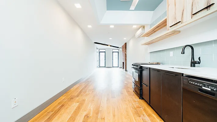 Rented by Nooklyn NYC LLC | media 1