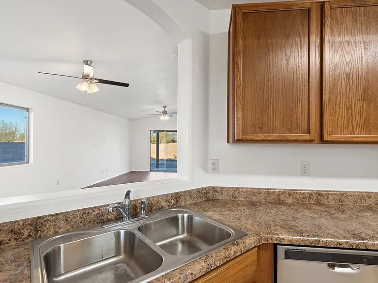 6322 W Desert Laurel Ln — Photo 10