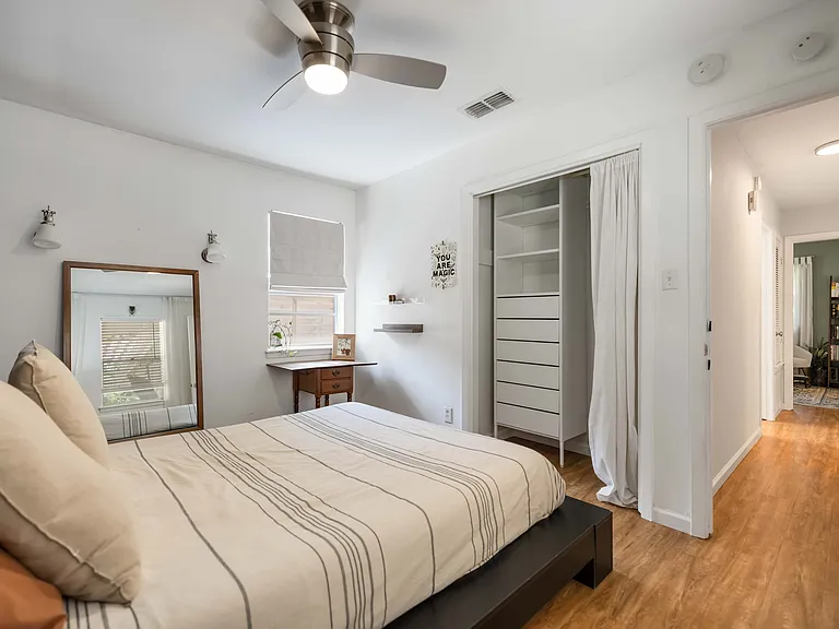 5126 Meadow Creek Dr — Photo 13