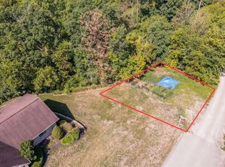 44 Hobbitt Ln, Finleyville, PA 15332