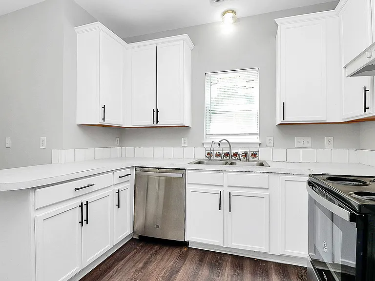 3731 Bullard St — Photo 5