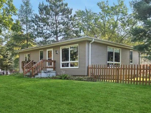 N1442 Jasmine Dr, Genoa City, WI 53128