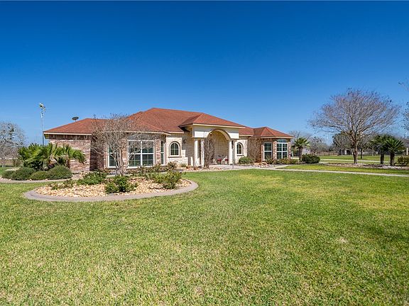 2nd image of 21050 Donegal Rd