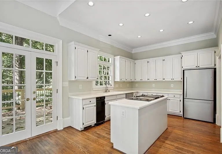 2770 Carmon On Wesley NW — Photo 11