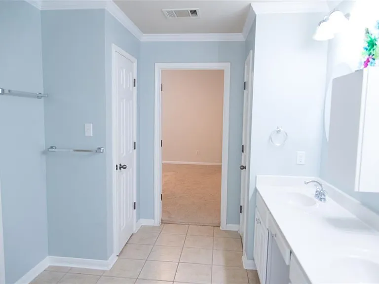 808 NW Broken Trace Ct — Photo 5