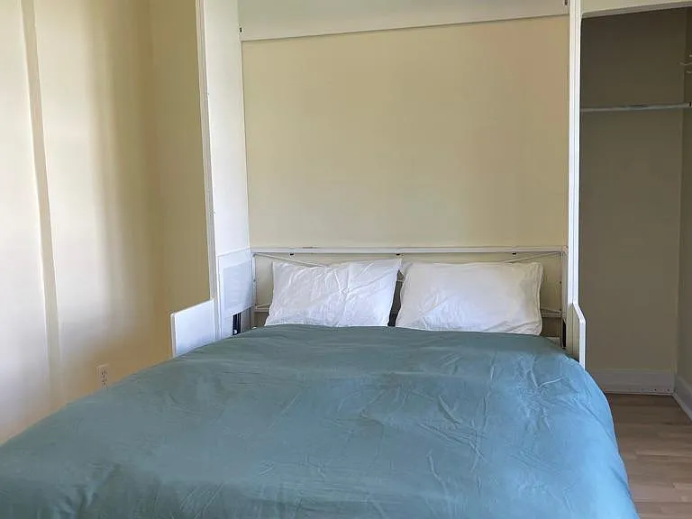 831 Valencia St — Photo 21