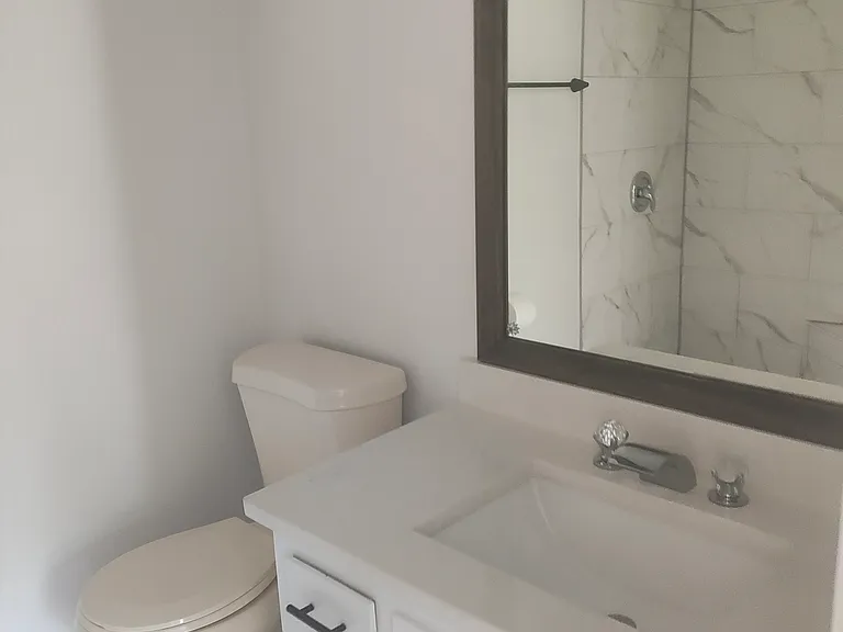 415 Williamsburg Way — Photo 8