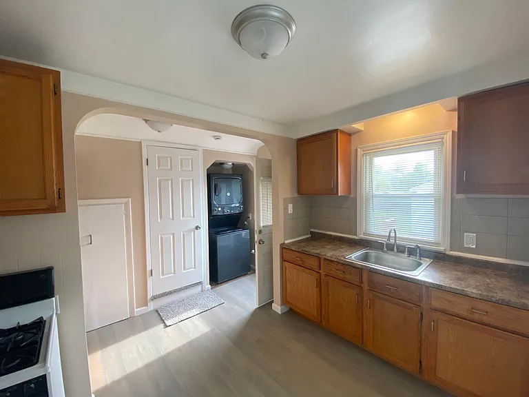 24648 Wilmot Ave — Photo 6