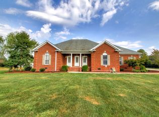 415 Hunters Landing Dr, Manchester, TN 37355