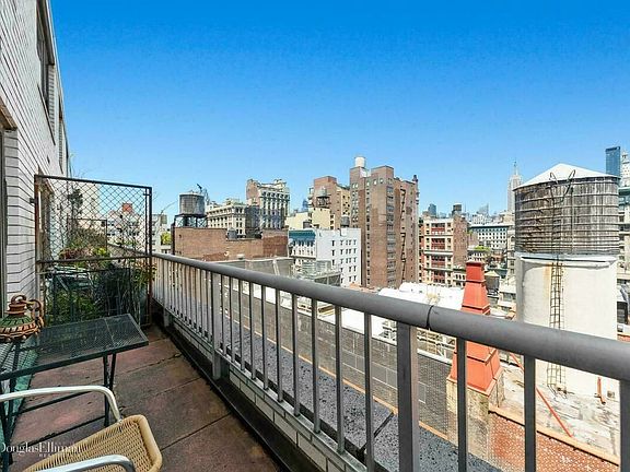 3rd image of 7 E 14th St APT 19U