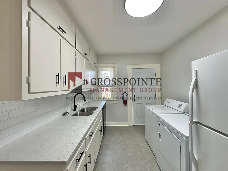 526 S Bonner Ave — Photo 10