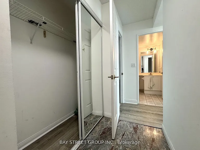 1 Lee Centre Dr #Penthouse 206 — Photo 13
