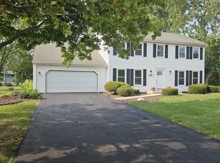 927 Honey Ln, Crete, IL 60417