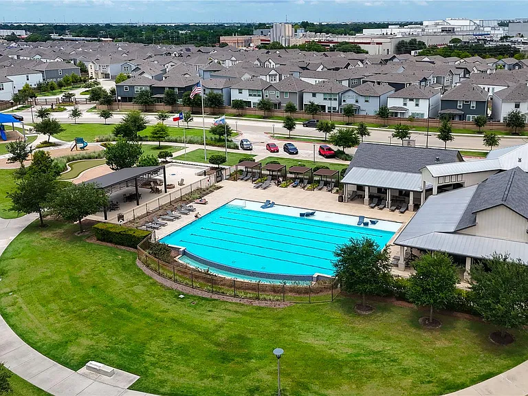 9822 Heritage Run Ln — Photo 44