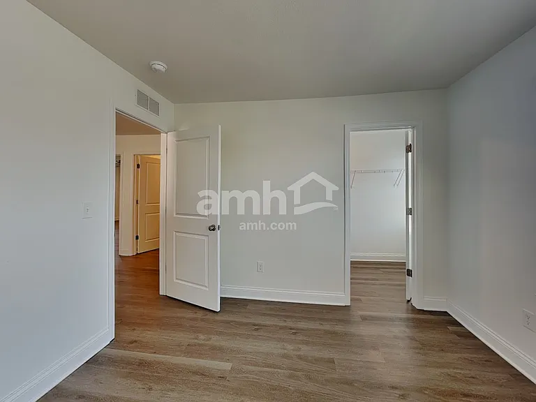 9016 Henley Ave — Photo 13