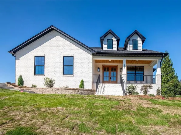 2885 Saint Giles Ct, High Point, NC 27262