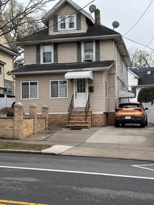514 Clove Rd, Staten Island, NY, 10310