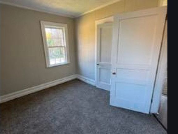 4th image of 38 Evergreen St