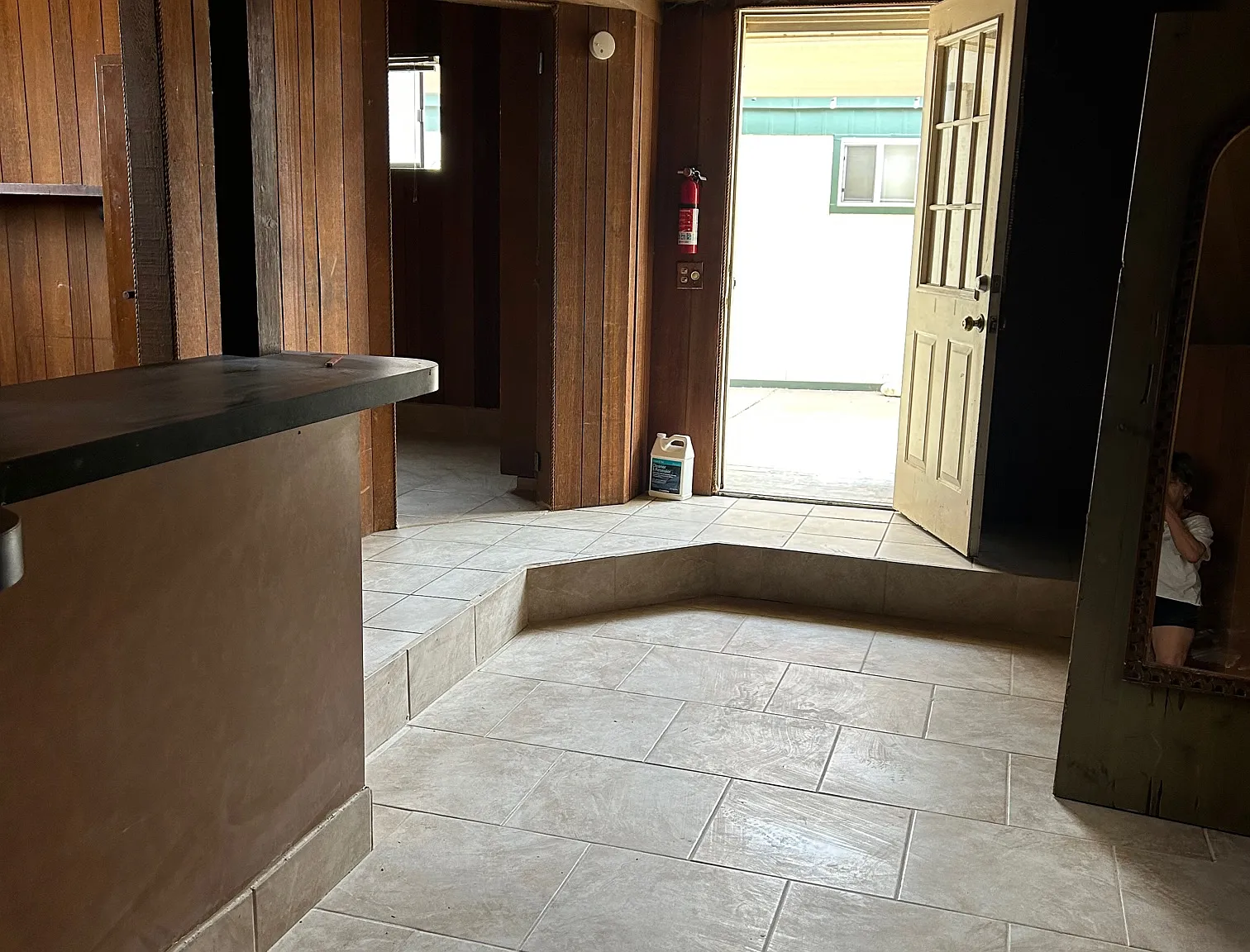 2 bed, $1,300 — Photo 2