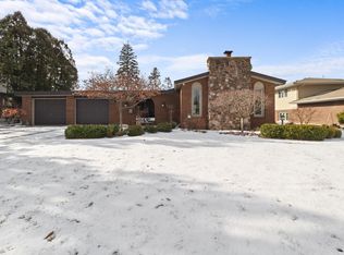 8134 Oakwood Ave, Munster, IN 46321