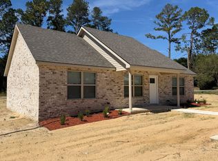 687 N Washington St, Lyons, GA 30436