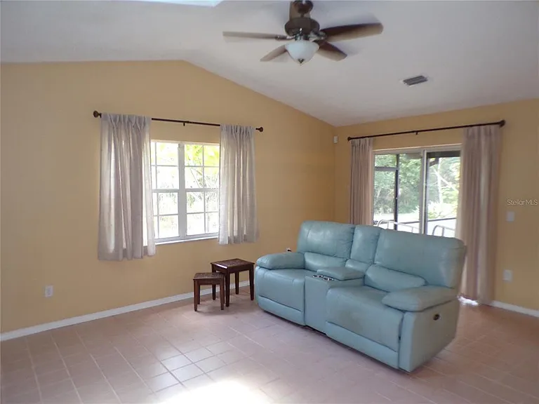 18407 Avon Ave — Photo 32