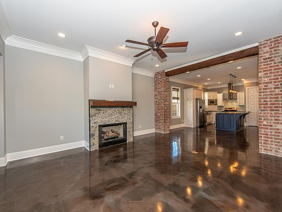 2nd image of 113 Keelingwood Ln