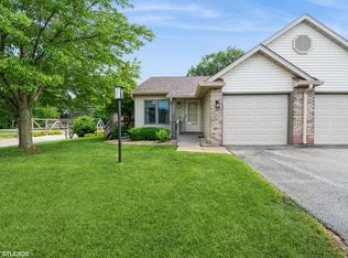 1906 Creekside Ct, Valparaiso, IN 46383