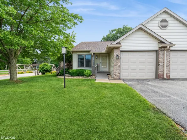 1906 Creekside Ct, Valparaiso, IN 46383