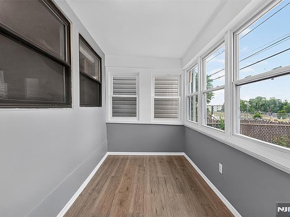 4th image of 255-257 S 18th St