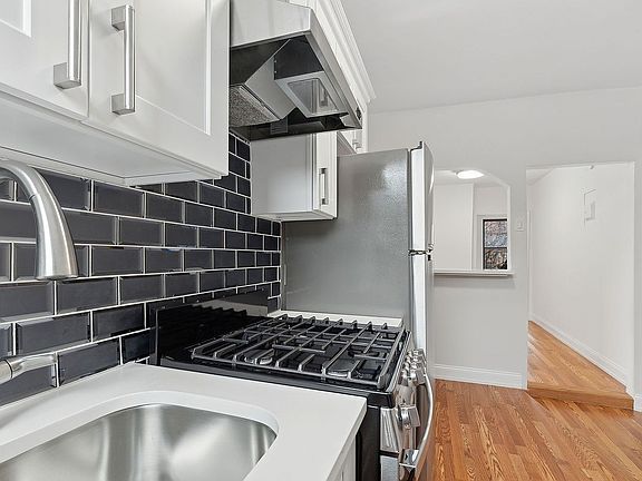 2nd image of 464 W 51st St APT 4W