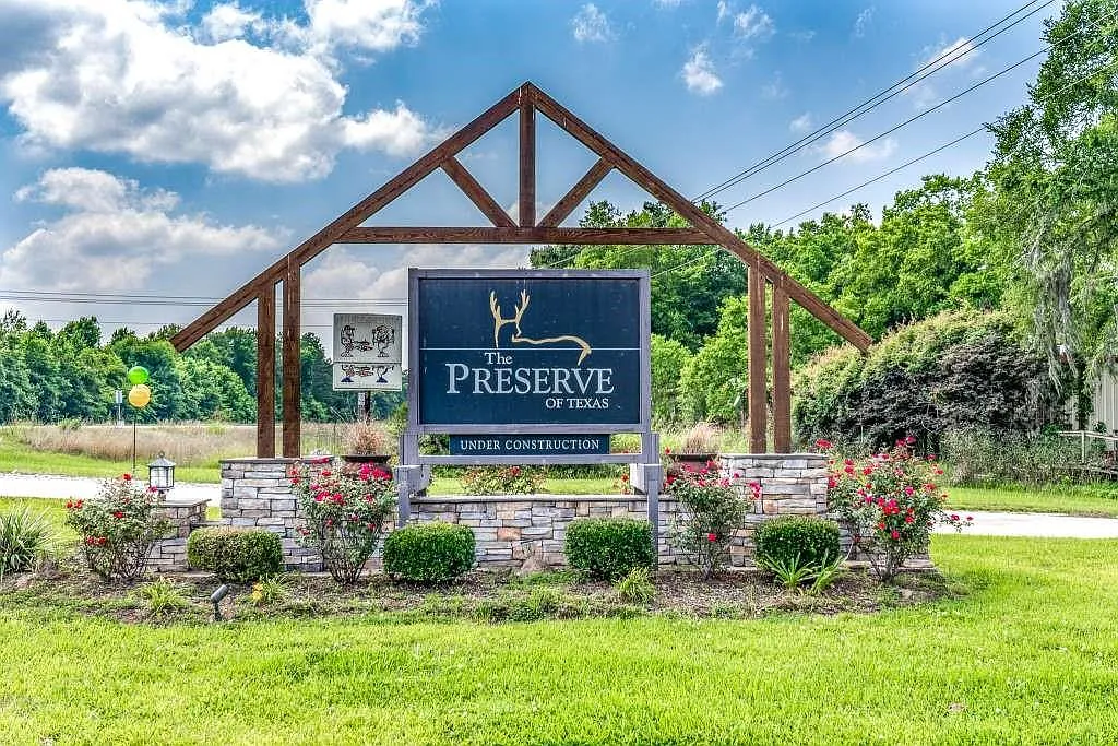 1 bed, 1.0 bath, $899 — Photo 1