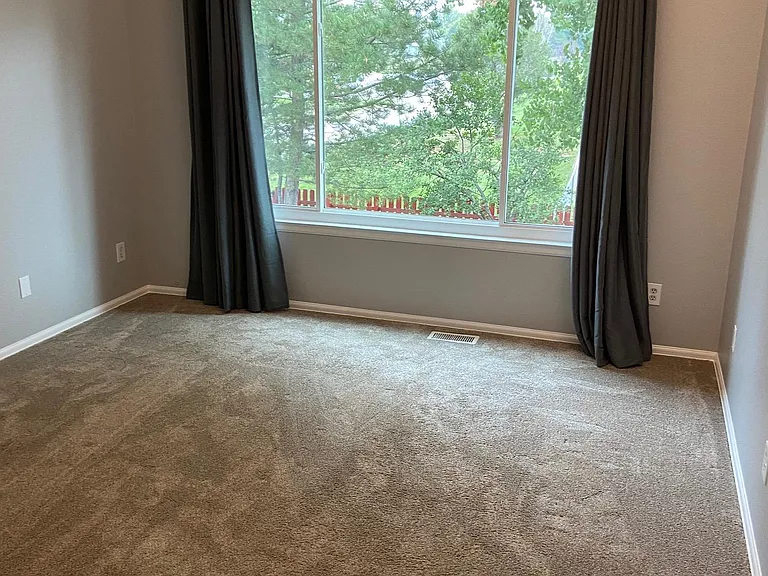 885 Parthenon Ct — Photo 16