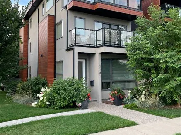 2201 N Bowness Rd NW, Calgary, AB T2N 3L4