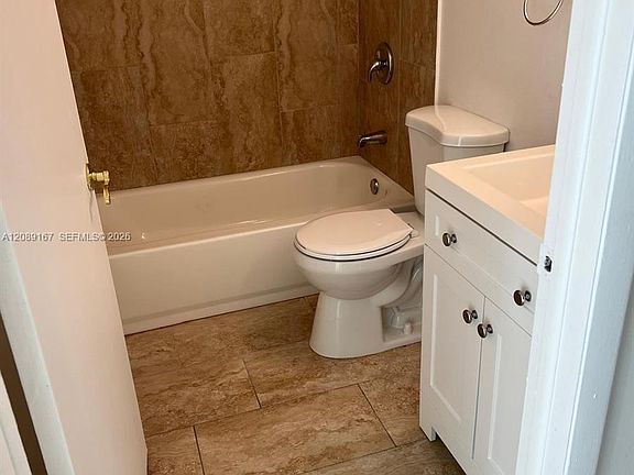 4th image of 11750 SW 18th St APT 427-1