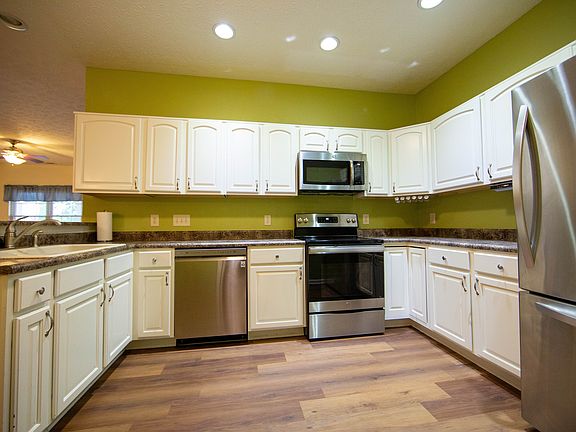 5th image of 2510 Big Bear Ln
