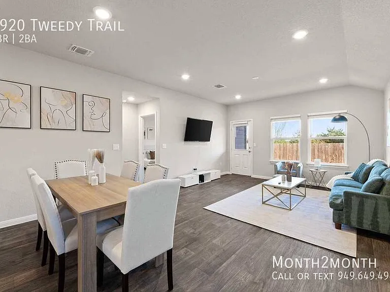 2920 Tweedy Trl — Photo 4