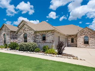 1988 Harvest Ln, Nevada, TX 75173