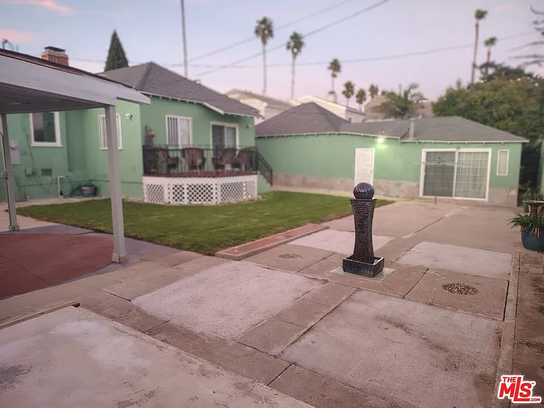 5446 Angeles Vista Blvd — Photo 15