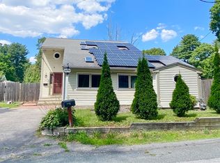 21 Lakeview Rd, Wayland, MA 01778