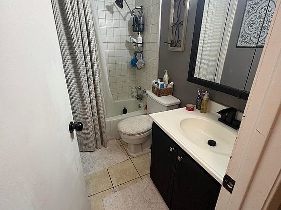 5th image of 402 Harmony Dr