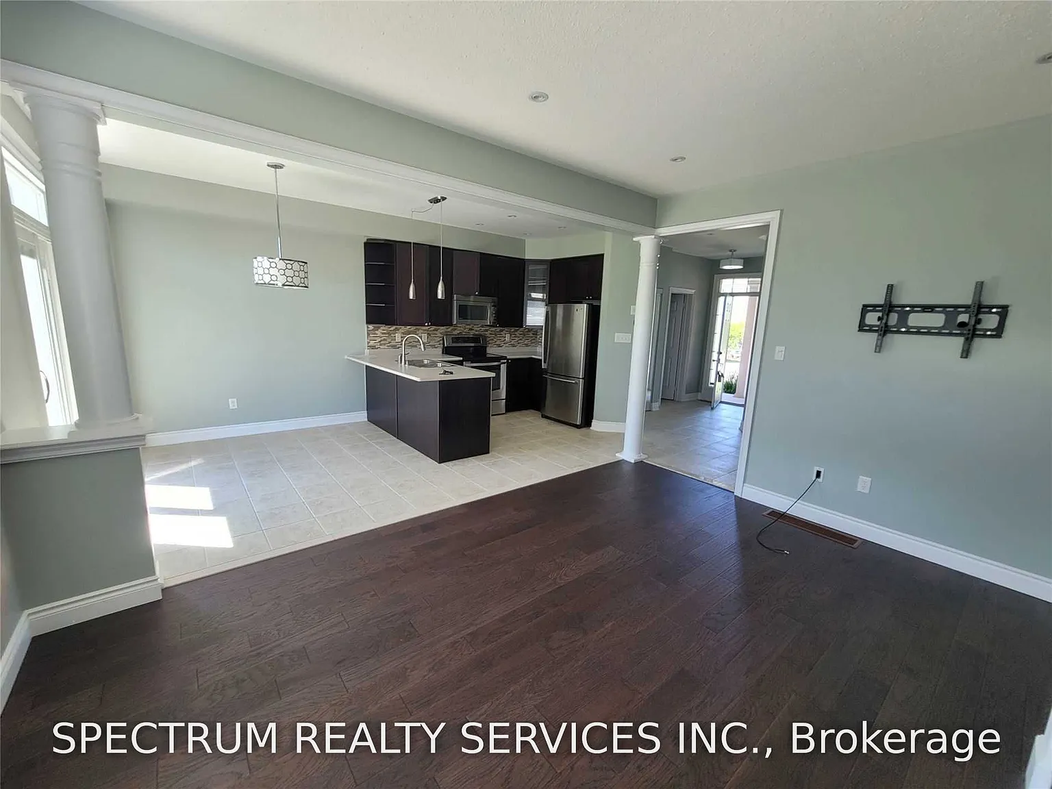 3 bed, $2,999 — Photo 4