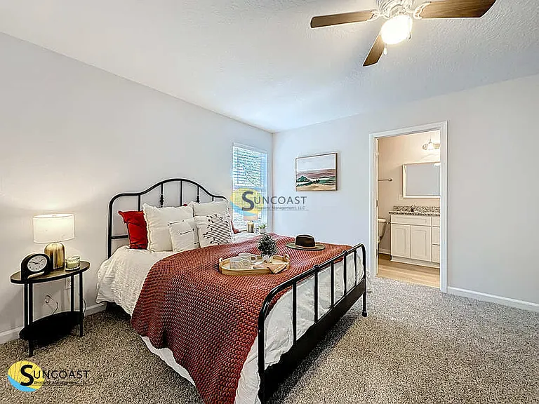 1336 W 30th St — Photo 14