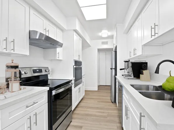 Rexford Drive Apartments