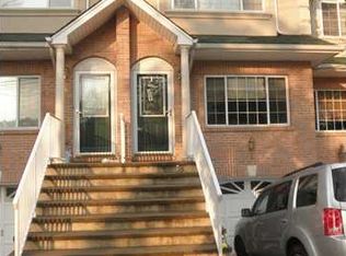 33 Barb St, Staten Island, NY 10312