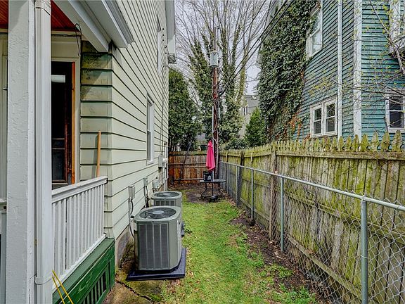 5th image of 28 Rundel Park