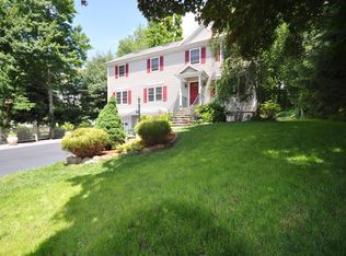 39 Thor Pl, Fairfield, CT 06824