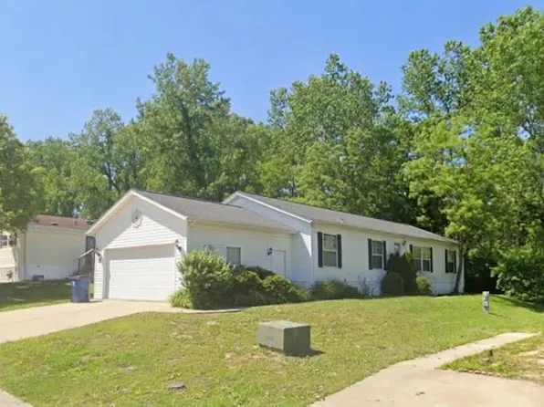 181 Woodland Trails Dr, Collinsville, IL 62234